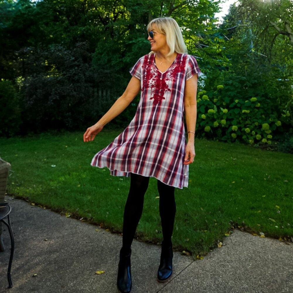 Kyla SEO Plaid Embroidered Dress EUC